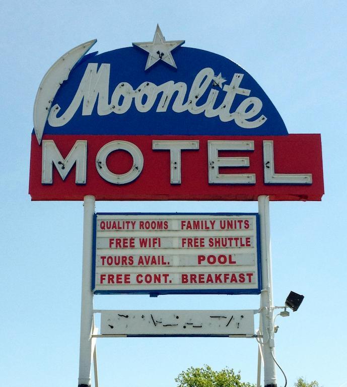 Moonlite Motel Niagarawatervallen Buitenkant foto